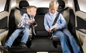 Como ayudar a nuestros hijos a ser conductores precavidos