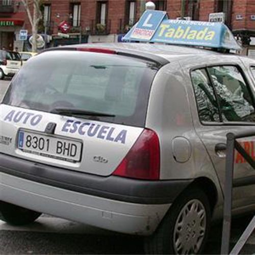 Más autoescuelas en Cuba