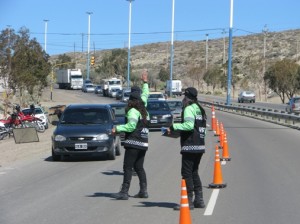 Trabajo duro en seguridad vial en Comodoro Rivadavia, Argentina