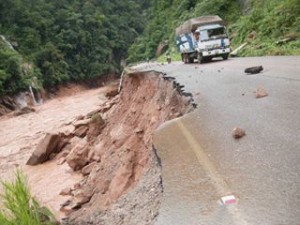 Fallas viales e autopista de Córdoba en Argentina