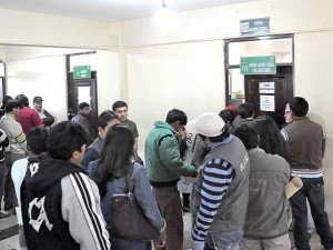 Pruebas de manejo en escuelas de Bolivia