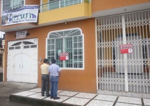 Autoescuela clausurada en Ecuador por irregularidades