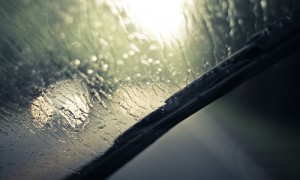Consejos de seguridad para conducir bajo la lluvia