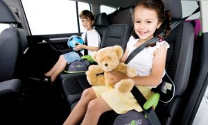 La silla para niños en el automóvil: no solo basta tenerla sino también saber usarla