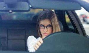 Conducción segura: Buen hábito de atención permanente