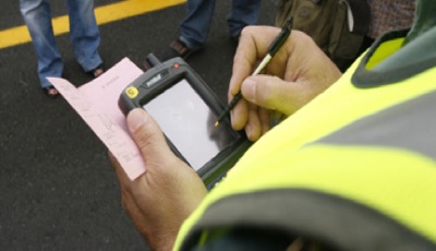 Con las sanciones de tráfico se informará de los riesgos de la infracción cometida