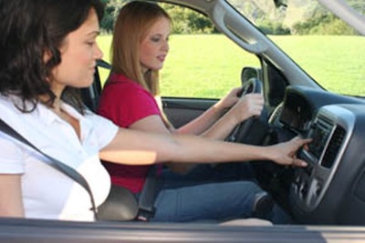 Cursos de Conducción Segura sólo para mujeres