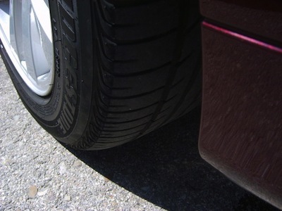 Hoy en Murcia revisan gratis el estado de los neumáticos