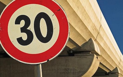 La CNAE a favor de los 30km/h en vías urbanas