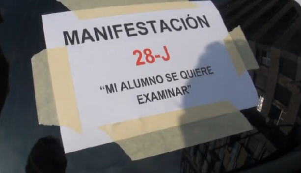 La manifestación de autoescuelas colapsa el centro de Valencia